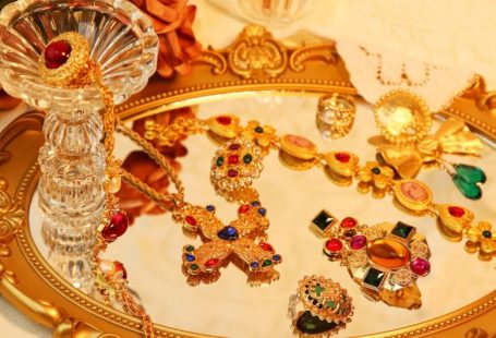 Brooches - a table with jewelry